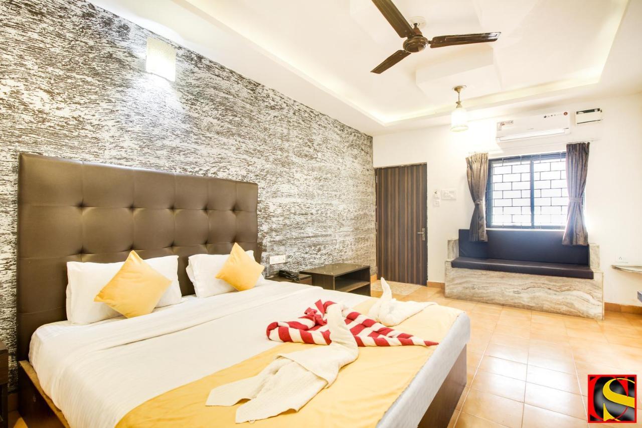 Candolim Sands Hotel Eksteriør billede