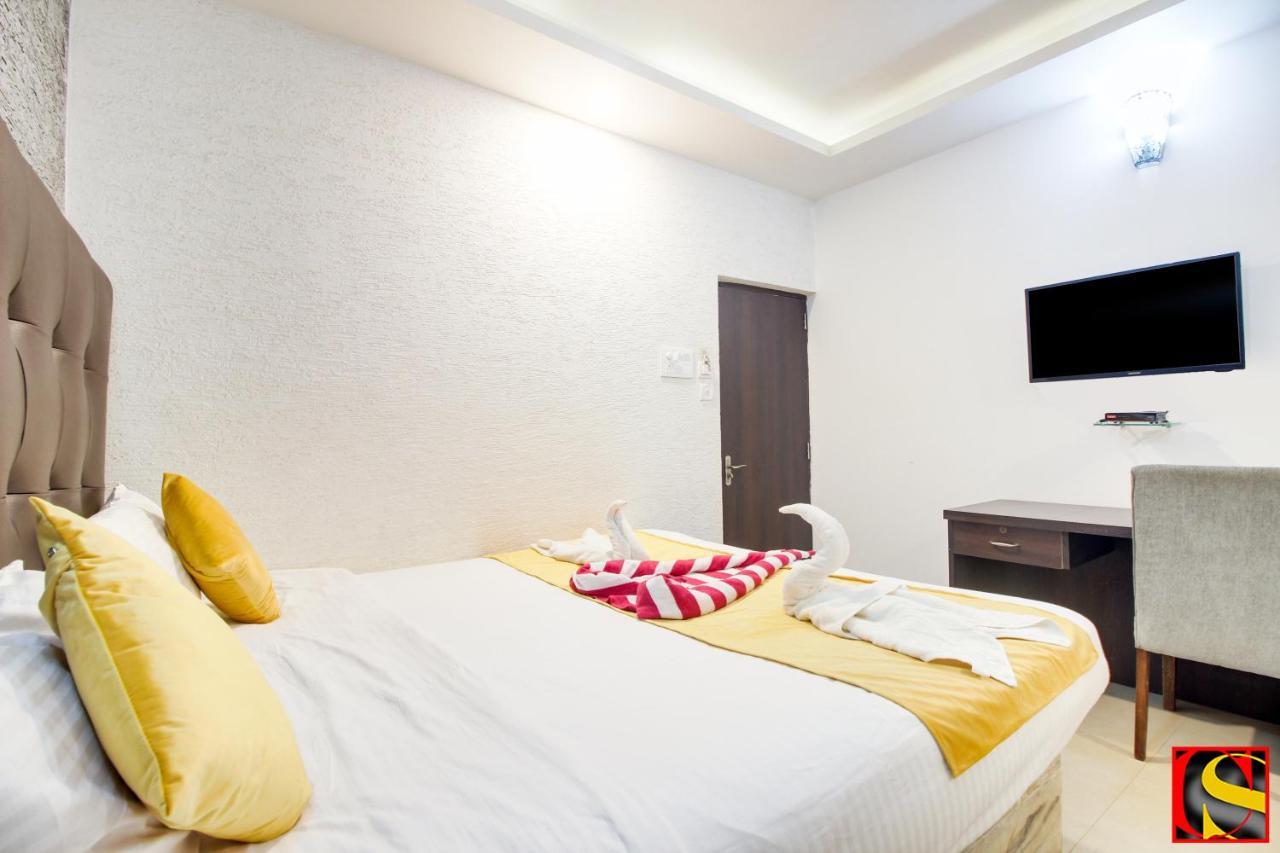 Candolim Sands Hotel Eksteriør billede