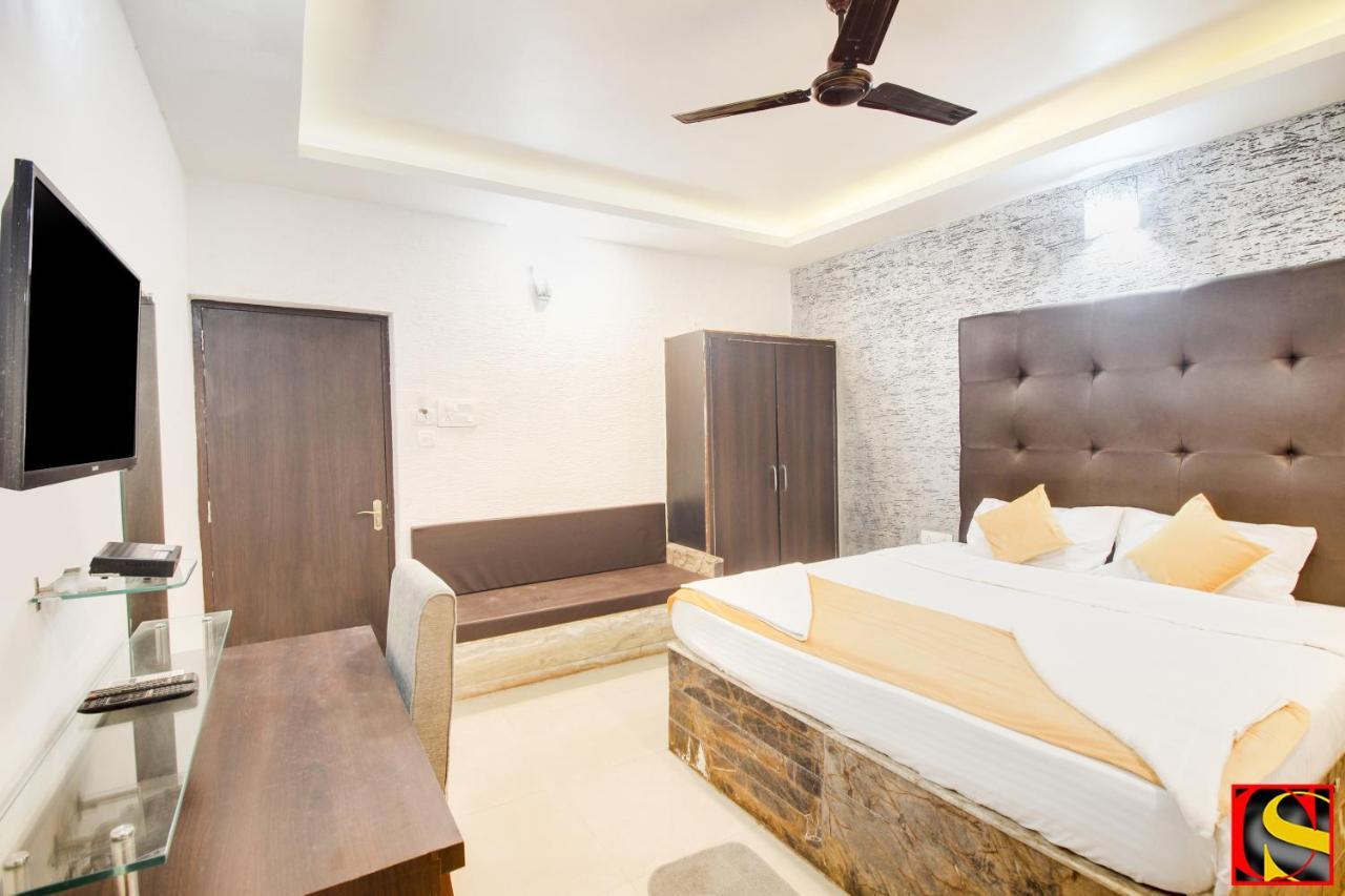 Candolim Sands Hotel Eksteriør billede