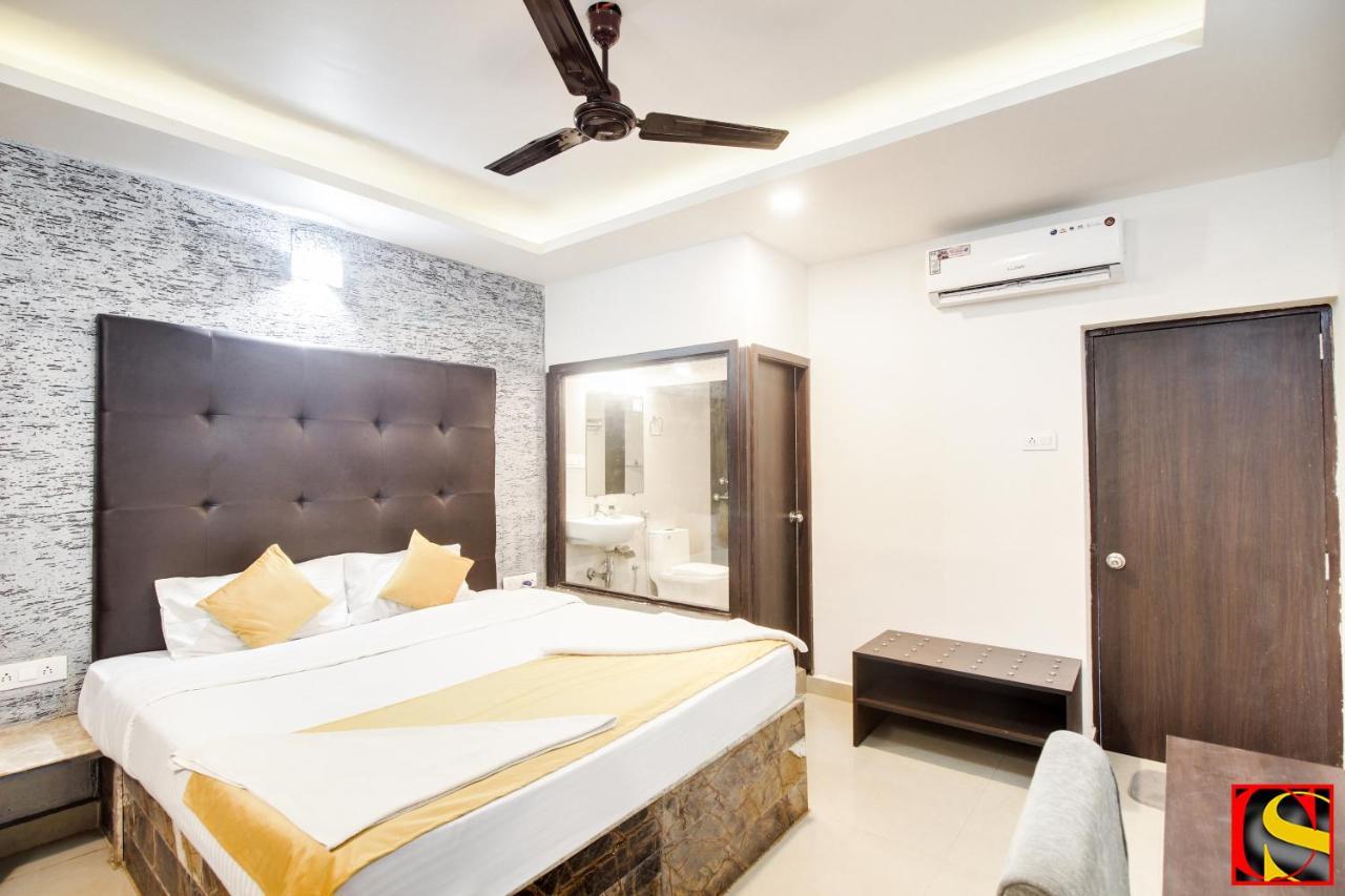 Candolim Sands Hotel Eksteriør billede