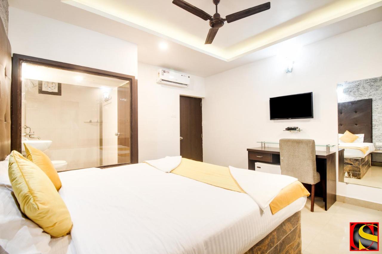 Candolim Sands Hotel Eksteriør billede