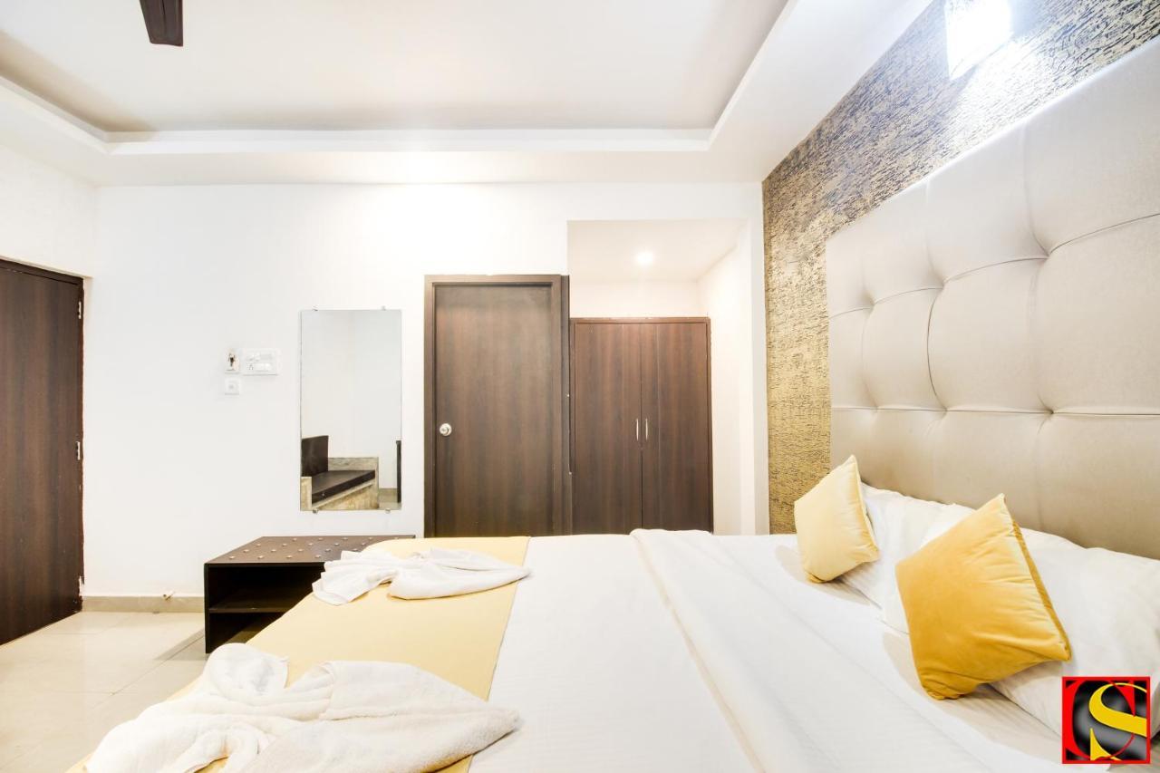 Candolim Sands Hotel Eksteriør billede